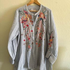 Johnny Was Workshop Blue & White Striped Embroidered Shirt Women's Size L